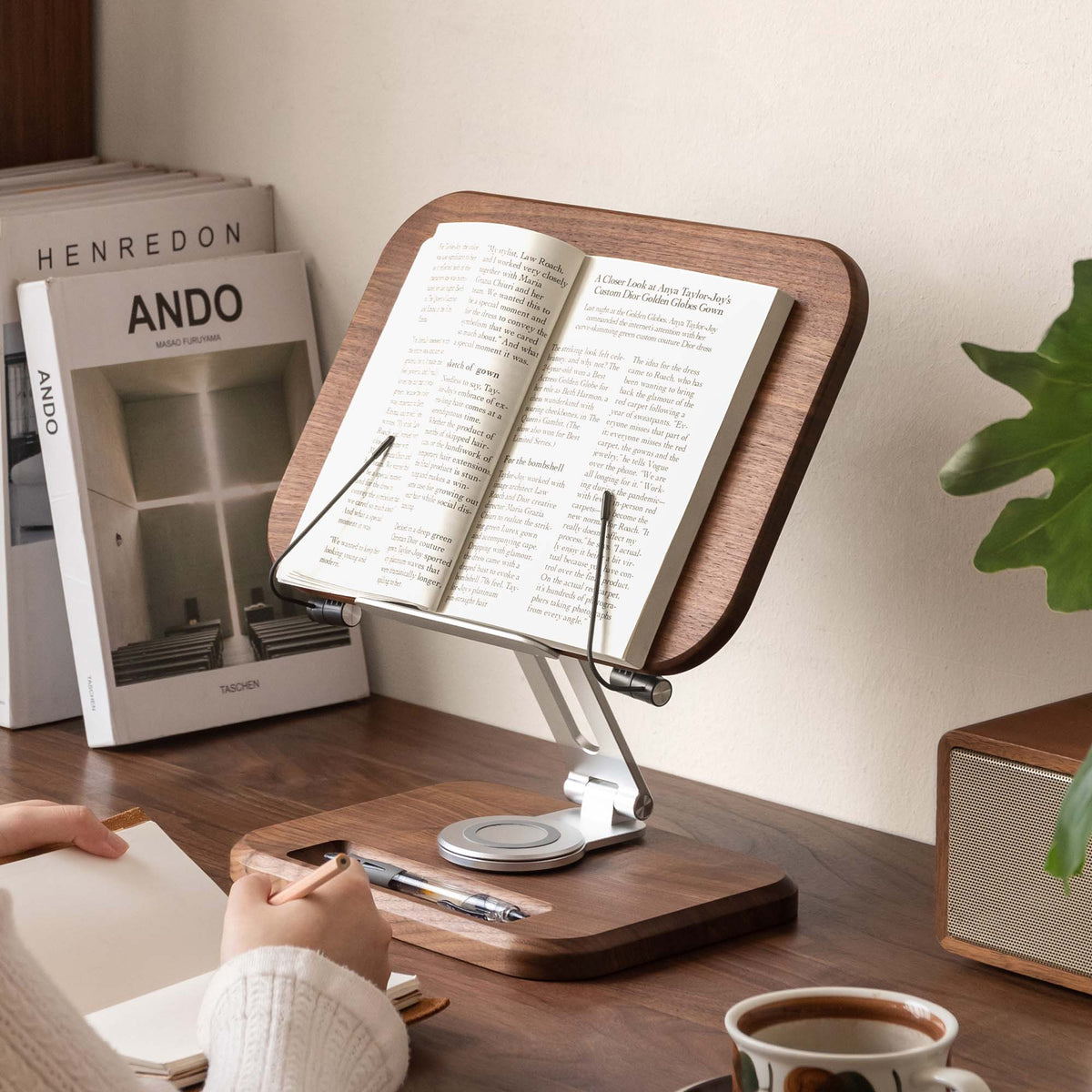Solid Wood 360° Rotating Height Adjustable Book Stand