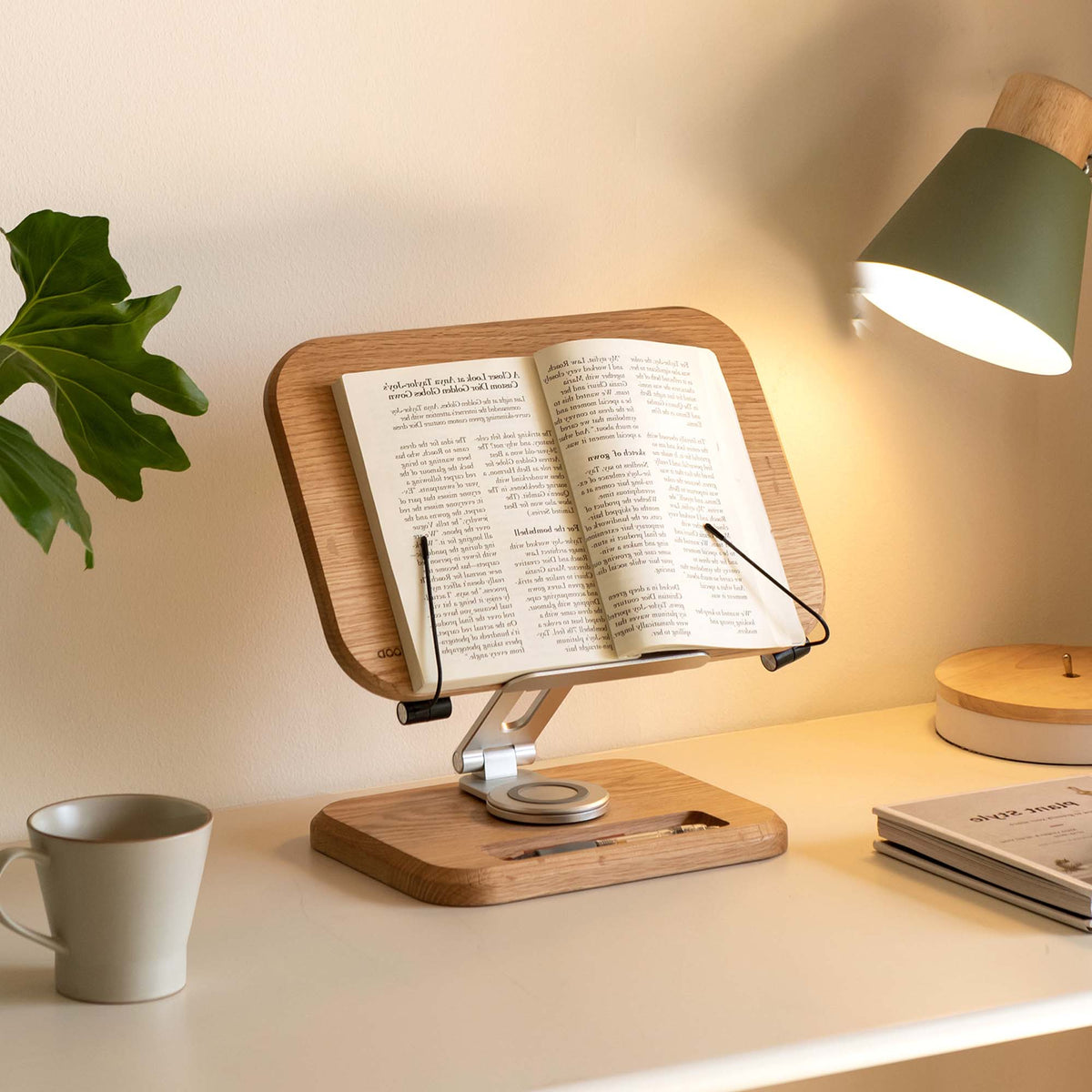 Solid Wood 360° Rotating Height Adjustable Book Stand